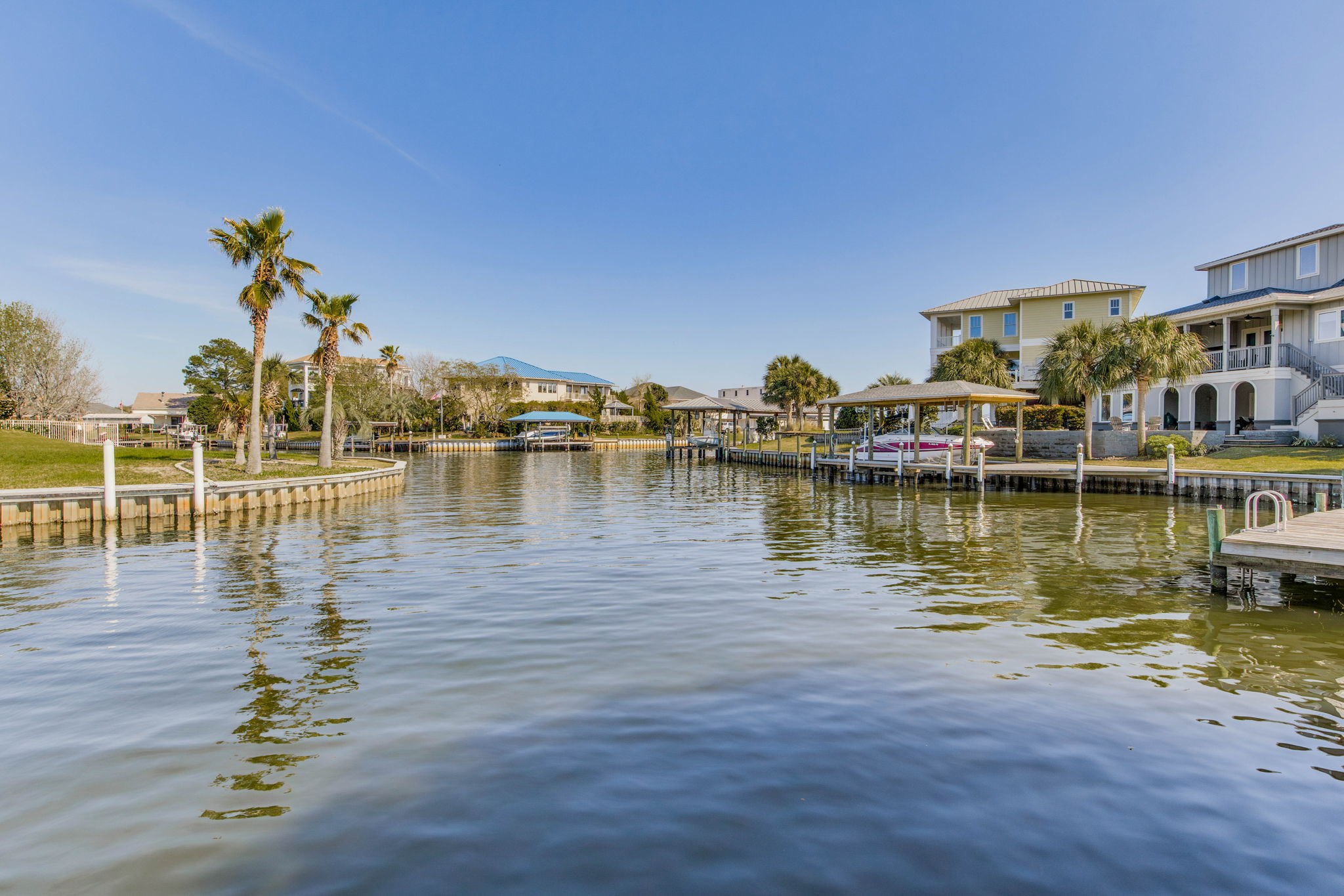 Gulf Breeze waterfront view highlighting buyer demand for coastal properties